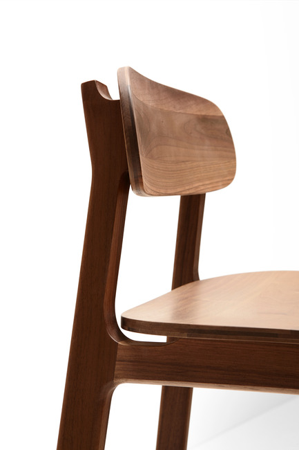 Dossier de presse | 1539-02 - Communiqué de presse | Discover H Collection 2015 - H Furniture Ltd. - Design industriel - Kensington Bar Stool - Crédit photo : Peter Guenzel