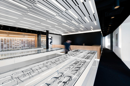 Dossier de presse | 1113-01 - Communiqué de presse | L’Aire Visuelle, optométristes - opticiens - la SHED architecture - Design d’intérieur commercial - Crédit photo : Maxime Brouillet
