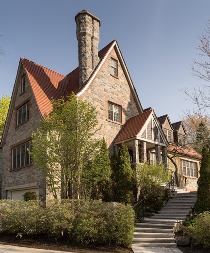 Dossier de presse | 1135-03 - Communiqué de presse | Les Ensembliers completes two-year Tudor transformation - Les Ensembliers - Design d’intérieur résidentiel - Crédit photo : André Rider
