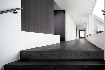 Press kit | 1834-04 - Press release | Downtown Design announces final exhibitor list and showcases new talent alongside established - Downtown Design - Event + Exhibition - Hakwood<br>Manders Shadow - Photo credit: Hakwood