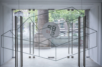 Press kit | 1829-01 - Press release | Opening in Charleroi of BPS22, Art Museum of the Province of Hainaut - BPS22 - Art - Entrance - Photo credit:  Leslie Artamonow 