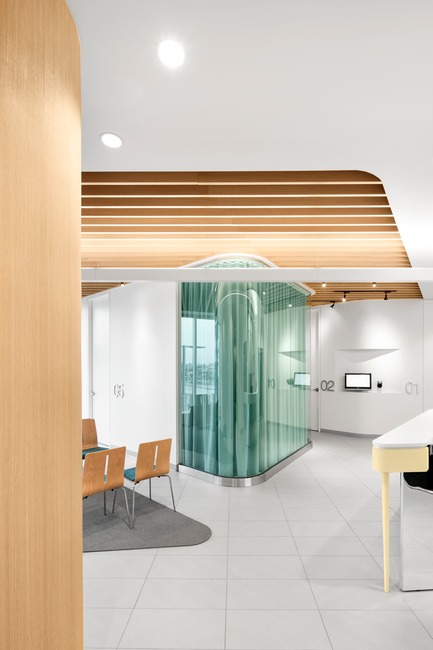 Dossier de presse | 760-11 - Communiqué de presse | Approche énergétique et formelle de la circularité: du principe à la création d’un espace recentré sur l’humain - Jean de Lessard, Designers Créatifs - Design d’intérieur commercial - Crédit photo : Adrien Williams