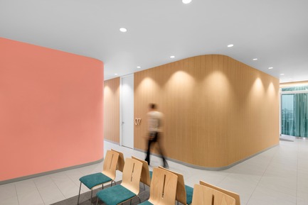 Dossier de presse | 760-11 - Communiqué de presse | Approche énergétique et formelle de la circularité: du principe à la création d’un espace recentré sur l’humain - Jean de Lessard, Designers Créatifs - Design d’intérieur commercial - Crédit photo : Adrien Williams