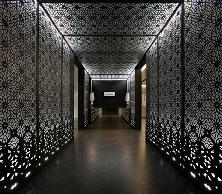 Press kit | 1845-01 - Press release | Ontario's top interior designers celebrated at the 2015 ARIDO Awards gala - Association of Registered Interior Designers of Ontario (ARIDO) - Commercial Interior Design - Noir Presentation Centre - 2015 ARIDO Award of Merit - Photo credit: Paul Casselman