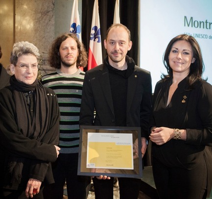 Press kit | 562-34 - Press release | Artists' co-operative Audiotopie winner of the 2013 Phyllis-Lambert Design Montréal Grant - Bureau du design - Ville de Montréal - Competition - De gauche à droiteMme Phyllis Lambert, directeur fondateur émérite du Centre Canadien d’ArchitectureM. Étienne Legast, compositeur et concepteur sonore, Audiotopie - lauréat 2013M. Yannick Guéguen, architecte paysagiste et artiste multidisciplinaire, Audiotopie - lauréat 2013Mme Manon Gauthier, responsable de la culture, du patrimoine, du design, D’Espace pour la vie et du statut de la femme au comité exécutif de la Ville de Montréal /From left to rightPhyllis Lambert, Director Emeritus of the Canadian Centre for ArchitectureÉtienne Legast, Composer and sound artist, Audiotopie  - 2013 Winner Yannick Guéguen, landscape architect and digital media artist, Audiotopie – 2013 WinnerManon Gauthier, the Ville de Montréal’s Executive Committee Member responsible for Culture, Heritage, Design, The Space for Life and the Status of Women - Photo credit: Mathieu Rivard