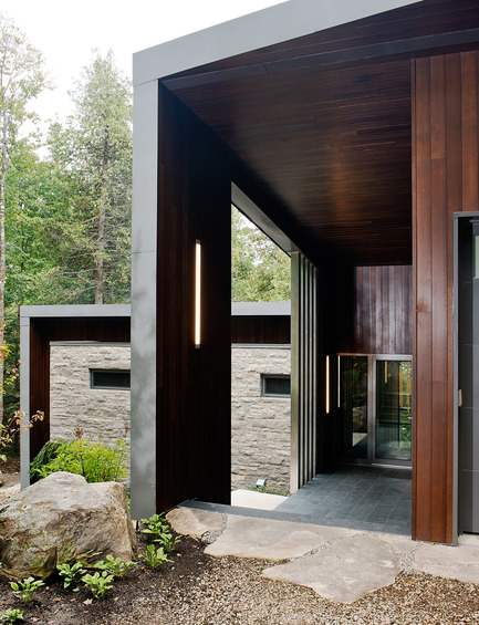 Dossier de presse | 1678-01 - Communiqué de presse | Résidence CEDRUS - BOOM TOWN - Architecture résidentielle - Entrée principale - Crédit photo :  Angus McRitchie 