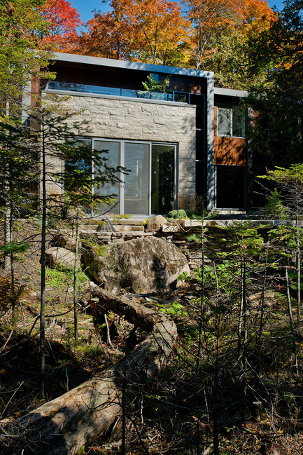 Dossier de presse | 1678-01 - Communiqué de presse | Résidence CEDRUS - BOOM TOWN - Architecture résidentielle - Façade côté lac - Crédit photo :  Angus McRitchie 