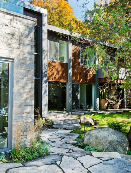 Dossier de presse | 1678-01 - Communiqué de presse | Résidence CEDRUS - BOOM TOWN - Architecture résidentielle - Façade côté lac - Crédit photo : Angus McRitchie