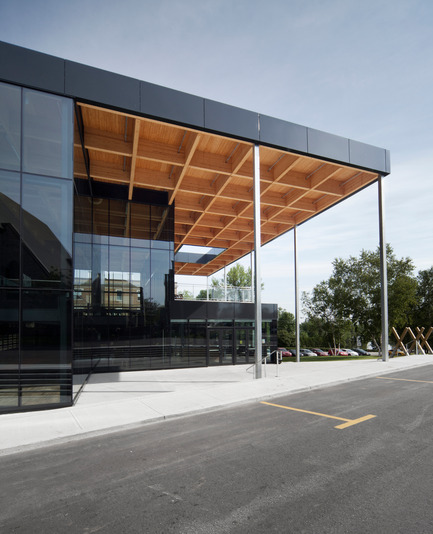 Dossier de presse | 567-08 - Communiqué de presse | Salle de spectacles multifonctionnelle de Mont-Laurier - Les architectes FABG - Architecture institutionnelle - Crédit photo : Steve Montpetit