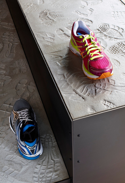 Press kit | 1048-07 - Press release | +tongtong designs a high-end running store in downtown Toronto inspired by its urban context - +tongtong - Commercial Interior Design - Photo credit: Colin Faulkner Photography