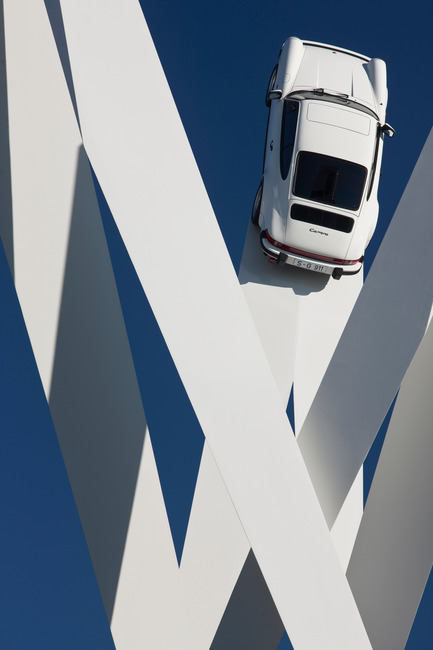 Press kit | 1022-03 - Press release | Porscheplatz Sculpture - Gerry Judah - Art - Photo credit: David Barbour