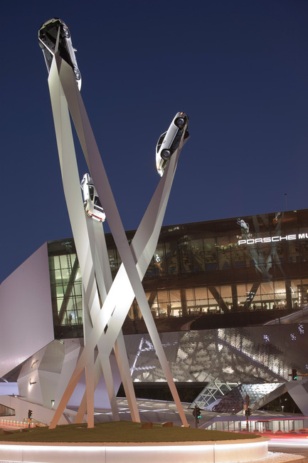 Press kit | 1022-03 - Press release | Porscheplatz Sculpture - Gerry Judah - Art - Photo credit: David Barbour