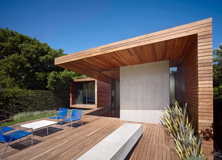 Dossier de presse | 1891-01 - Communiqué de presse | Bal House - Terry & Terry Architecture - Architecture résidentielle - garden deck area - Crédit photo : Bruce Damonte