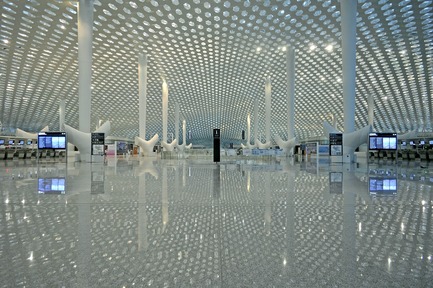 Dossier de presse | 1109-01 - Communiqué de presse | Shenzhen Bao’an International Airport - Terminal 3 opens 28 November, 2013 - Massimiliano and Doriana Fuksas - Architecture institutionnelle - Crédit photo : Studio Fuksas