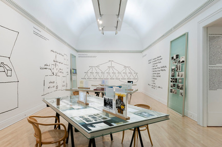 Dossier de presse | 756-11 - Communiqué de presse | "L'architecte, autrement" - Centre Canadien d’Architecture (CCA) - Évènement + Exposition - Vue de l’exposition «&nbsp;L’architecte, autrement&nbsp;».  - Crédit photo : ©&nbsp;CCA,&nbsp;Montréal