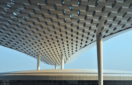 Dossier de presse | 1109-01 - Communiqué de presse | Shenzhen Bao’an International Airport - Terminal 3 opens 28 November, 2013 - Massimiliano and Doriana Fuksas - Architecture institutionnelle - Crédit photo : Studio Fuksas