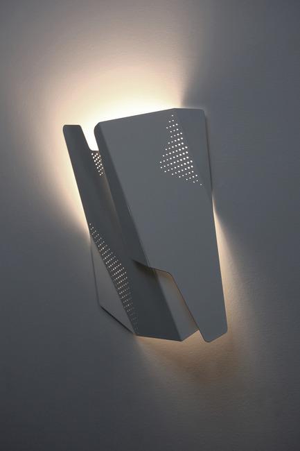 Press kit | 1895-01 - Press release | L A M P winners announced for third annual international lighting design competition held in Vancouver, Canada - L A M P (Lighting Architecture Movement Project) - Lighting Design - 'Braques Colander’ by Amy Lin and James Chavel - Photo credit: Amy Lin and James Chavel