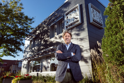 Dossier de presse | 846-17 - Communiqué de presse | Céragrès célèbre ses 25 ans, le regard tourné vers l’avenir - Céragrès - Produit -   Guy Gervais, Atelier-boutique de Montréal - Crédit photo : Loïc Romer