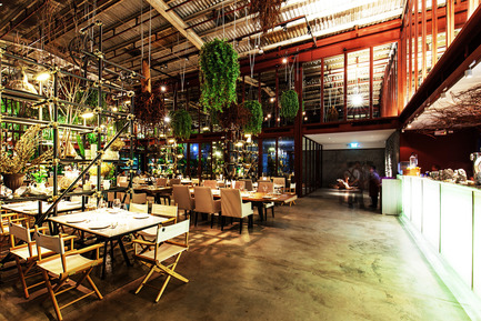Dossier de presse | 1080-16 - Communiqué de presse | INSIDE - World Festival of Interiors announce category winners Day One - INSIDE: World Festival of Interiors - Évènement + Exposition -  Vivarium by Hypothesis, Thailand, winner of the Bars &amp; Restaurants category  - Crédit photo : Hypothesis