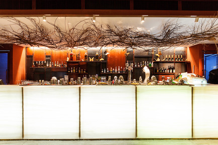 Dossier de presse | 1080-16 - Communiqué de presse | INSIDE - World Festival of Interiors announce category winners Day One - INSIDE: World Festival of Interiors - Évènement + Exposition - Vivarium by Hypothesis, Thailand, winner of the Bars &amp; Restaurants category - Crédit photo : Hypothesis