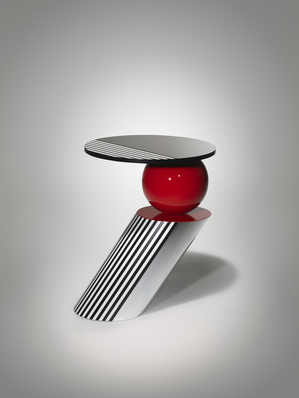 Press kit | 1176-08 - Press release | Toronto’s Interior Design Show Announces Powerhouse Speaker Lineup and 2016 Guest of Honour - Interior Design Show (IDS) - Event + Exhibition - Drunken Side Table by Lee Broom - Photo credit: IDS16