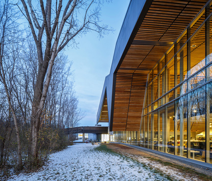 Dossier de presse | 865-10 - Communiqué de presse | La Bibliothèque du Boisé : Grand Prix d'excellence de l'OAQ 2015 - Cardinal Hardy* / Labonté Marcil / Éric Pelletier* architectes en consortium (*Lemay) - Architecture institutionnelle - Crédit photo : Doublespace photography
