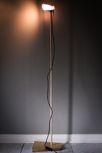 Dossier de presse | 884-05 - Communiqué de presse | Projet HEC édition 2015 - Faculté d'aménagement de l'Université de Montréal - Design industriel -  FEUNN<br><br>Projecteur d'ombre et de lumière à pochoir interchangeable afin de créer une ambiance personnalisée.<br><br>Kevin&nbsp; Lavernay<br>Jasmine S. Berthiaume<br>Laurent Trudel<br>  - Crédit photo : Laurent Trudel