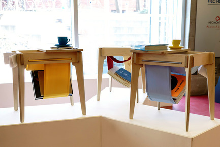 Dossier de presse | 884-05 - Communiqué de presse | Projet HEC édition 2015 - Faculté d'aménagement de l'Université de Montréal - Design industriel - LOÉ&nbsp;<br><br>Table d'appoint pour la lecture avec tablette amovible. Assemblage mi-bois en merisier russe avec compartiments en coton. Simple, versatile et colorée.<br><br>Rachel Legris-Dumontier<br>Antoine C. Benoit&nbsp;<br>Samuel Maheux<br> - Crédit photo : Rachel Legris-Dumonthier