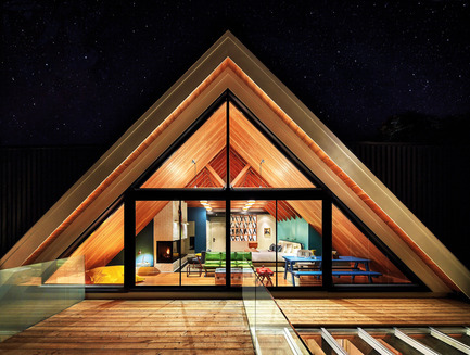 Dossier de presse | 1601-01 - Communiqué de presse | Annonce des gagnants des prix du design hôtelier Air Canada enRoute 2015 - Air Canada enRoute - Design d’intérieur commercial - Meilleure suite<br> Drake Devonshire Inn, Wellington, Ontario<br> John Tong (+Tongtong)&nbsp; - Crédit photo : Handout
