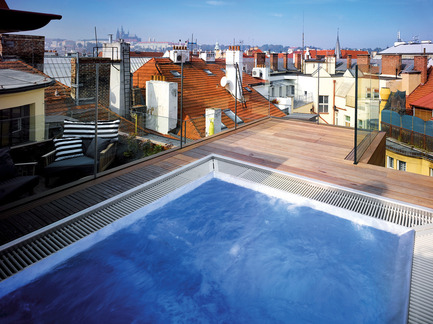 Dossier de presse | 1601-01 - Communiqué de presse | Annonce des gagnants des prix du design hôtelier Air Canada enRoute 2015 - Air Canada enRoute - Design d’intérieur commercial - Meilleur spa ou piscine, moins de 150&nbsp;chambres<br> The Emblem Hotel, Prague<br> Alison McNeil (Dialog) - Crédit photo : Handout