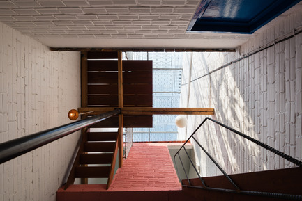 Press kit | 1256-01 - Press release | Saigon house - a21studĩo - Residential Architecture - Look to the roof  - Photo credit: Quang Tran