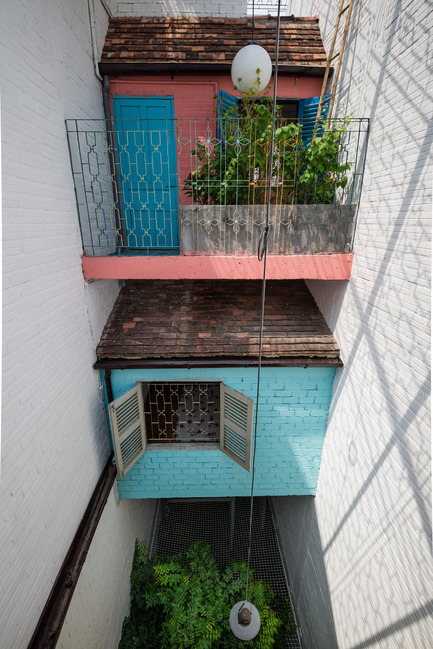 Press kit | 1256-01 - Press release | Saigon house - a21studĩo - Residential Architecture - The courtyard  - Photo credit: Quang Tran