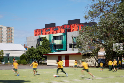 Dossier de presse | 1982-01 - Communiqué de presse | 2015 International Leaf Awards-Best Mixed-use Building - Kavellaris Urban Design - KUD - Architecture commerciale - 2 Girls Building - Crédit photo : Peter Clarke