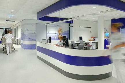Press kit | 1997-01 - Press release | Tinker imagineers overall winner of SBID International Design Awards 2015 with its experience design for the Juliana Children’s Hospital - Tinker imagineers - Commercial Interior Design - Interior First Floor Juliana Children's Hospital - Photo credit: Wim Verbeek&nbsp;