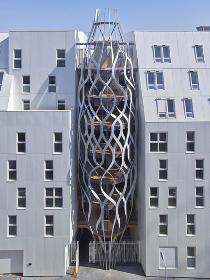 Dossier de presse | 898-07 - Communiqué de presse | Rive Seine _ Macro Lot A5 - Tetrarc - Architecture résidentielle - Balcon - Crédit photo :  Stéphane Chalmeau 