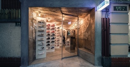 Dossier de presse | 1124-07 - Communiqué de presse | Winners Announced - World Interiors News - Design d’intérieur commercial -  <br>WINNER - EMERGING INTERIOR PRACTICE OF THE YEAR<br>LINEHOUSE, Hong Kong<br>‘What I feel most appealing about this particular practice and their work is the feeling of intrigue. Linehouse handles each project in a very unexpected way from a Wild West themed hot dog shop to creating beauty within a clothing and footwear store. My overriding feeling is that I want to see more from this practice’  - Crédit photo : LINEHOUSE