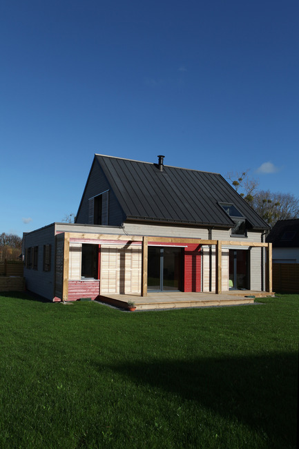 Press kit | 949-05 - Press release | House Built To French 2012 Energy Regulations Near Sainte-Anne-d'Auray - Patrice Bideau architecte D.P.L.G. - Residential Architecture - Photo credit: Armel ISTIN