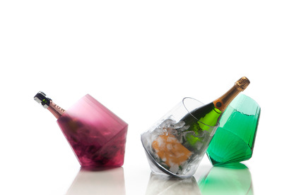 Dossier de presse | 990-03 - Communiqué de presse | KAYIWA’s New Gravity-Defying Barware Redefines Modern Drinking Culture - KAYIWA - Produit -  CARAT Barware by KAYIWA  - Crédit photo : KAYIWA