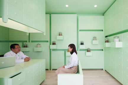 Dossier de presse | 2005-01 - Communiqué de presse | Sumiyoshido kampo lounge, clinic for acupuncture and moxibustion - id inc. - Design d’intérieur commercial - Crédit photo : ©id-inc.