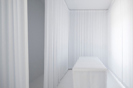 Dossier de presse | 2005-01 - Communiqué de presse | Sumiyoshido kampo lounge, clinic for acupuncture and moxibustion - id inc. - Design d’intérieur commercial - Crédit photo : ©id-inc.