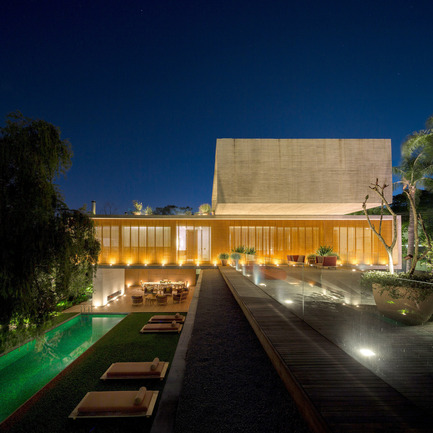 Press kit | 902-05 - Press release | World Design Rankings - A' Design Award and Competition - Event + Exhibition - P house Residential House by&nbsp;Marcio Kogan &amp; studiomk27 - Photo credit: Fernando Guerra