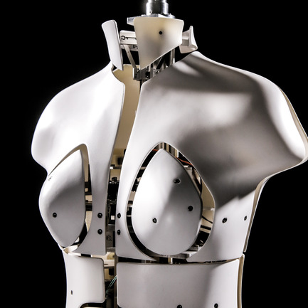 Press kit | 902-05 - Press release | World Design Rankings - A' Design Award and Competition - Event + Exhibition - i. Dummy Innovative Fitting System by&nbsp;Dr.Allan Chan (PolyU) /Winswin Ltd. (HK) - Photo credit: Dr.Allan Chan (PolyU) /Winswin Ltd. (HK)
