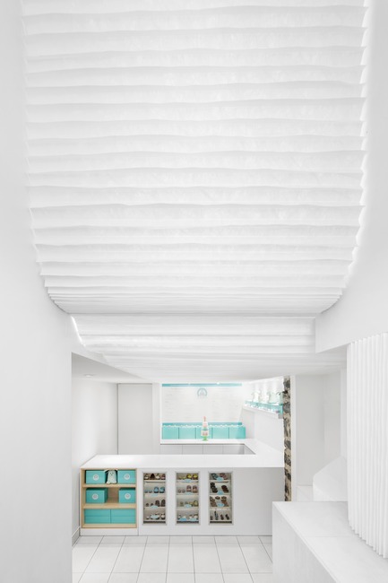 Dossier de presse | 1699-04 - Communiqué de presse | Pâtisserie Petit Lapin - Architecture Open Form - Design d’intérieur commercial - Crédit photo : Adrien Williams