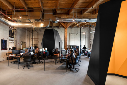Dossier de presse | 760-12 - Communiqué de presse | Sonorité|s| d’un lieu protéiforme - Jean de Lessard, Designers Créatifs - Design d’intérieur commercial - PixMob - Crédit photo : Adrien Williams