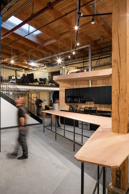 Dossier de presse | 760-12 - Communiqué de presse | Sonorité|s| d’un lieu protéiforme - Jean de Lessard, Designers Créatifs - Design d’intérieur commercial - PixMob - Crédit photo : Adrien Williams