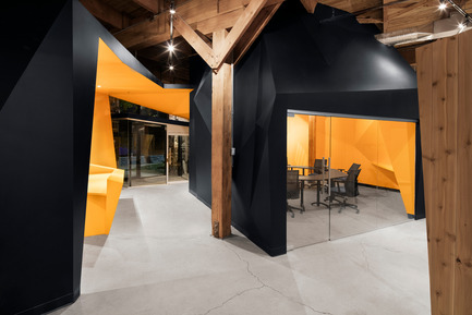 Dossier de presse | 760-12 - Communiqué de presse | Sonorité|s| d’un lieu protéiforme - Jean de Lessard, Designers Créatifs - Design d’intérieur commercial - PixMob - Crédit photo : Adrien Williams