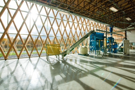 Dossier de presse | 755-05 - Communiqué de presse | Centre technologique des résidus industriels (CTRI) - Groupe Conseil Trame / BGLA - Architecture institutionnelle -  Vue de l'intérieur du laboratoire de biomasse  - Crédit photo : Christian Perreault