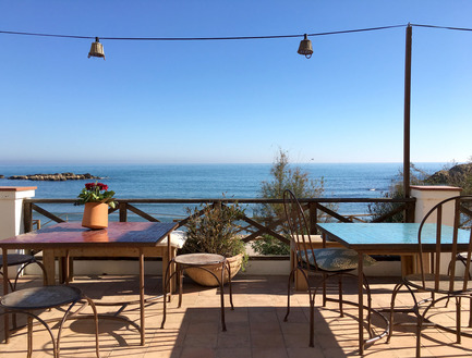 Dossier de presse | 2019-01 - Communiqué de presse | Voltasol, the rolling flowerpot - Studio BAG Disseny - Produit -  L'Escala - Empúries Hotel - Crédit photo : Studio BAG Disseny<br>