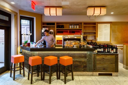 Dossier de presse | 1825-02 - Communiqué de presse | Altesi Ristorante - Arqmov Workshop - Design d’intérieur commercial - coffee &amp; bread&nbsp; - Crédit photo : Rafael Gamo
