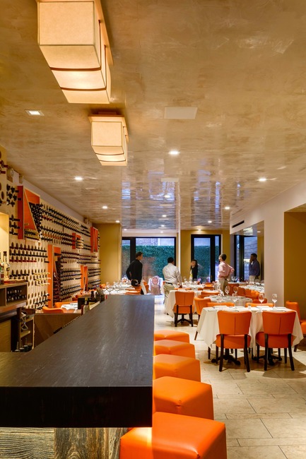 Dossier de presse | 1825-02 - Communiqué de presse | Altesi Ristorante - Arqmov Workshop - Design d’intérieur commercial - Interior View - Crédit photo : Rafael Gamo